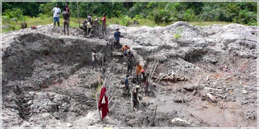 Alluvial diggings in the Jolodah mining flats / Grand Kru